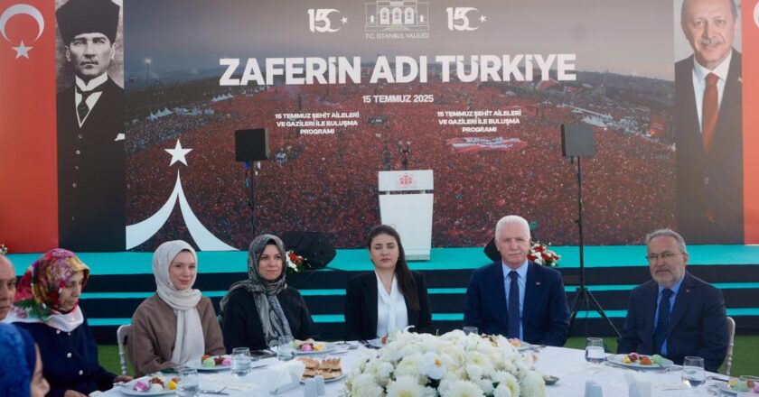 İstanbul’da 15 Temmuz şehitlerinin aileleri ve gaziler onuruna yemek