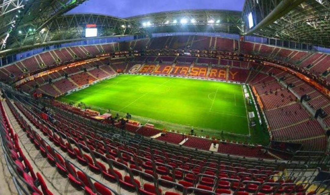 Süper Lig tarihindeki çoğu Fenerbahce puanı olan Galatasaray liderlik kaydı! 2
