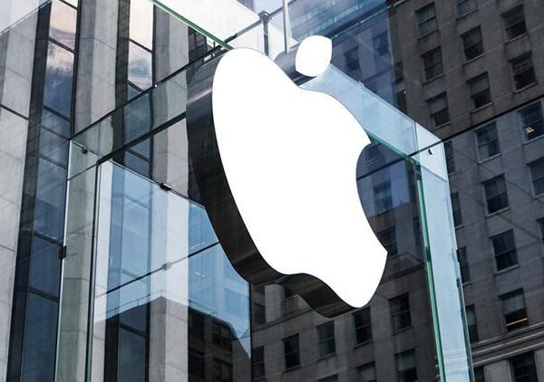 Apple’dan ABD’ye 4 yılda 600 milyar dolar yatırım sözü