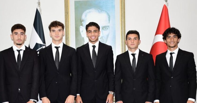 Son Dakika Spor Haberi | Beşiktaşta 5 futbolcuyla sözleşme imzalandı