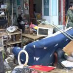 Video. Tayvanlılar, Fung-wong fırtınasının ardından enkaz temizliyor