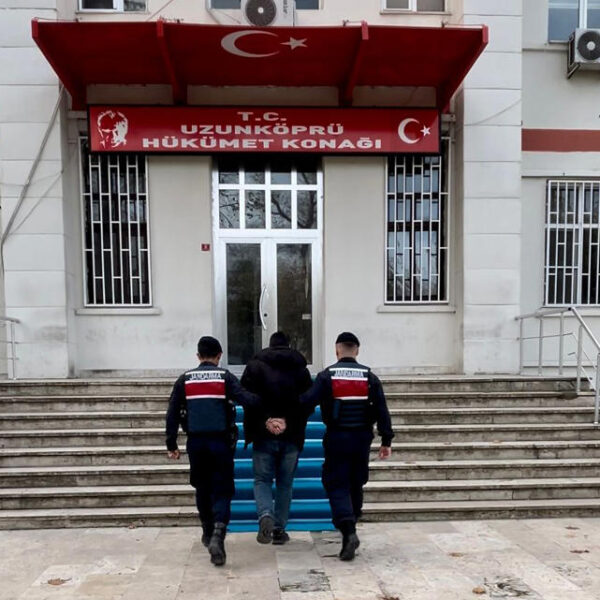 Edirne’den çalınan araç İstanbul’da ele geçirildi