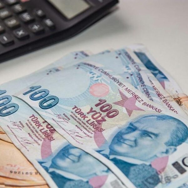 Memur ve emeklilere ek zam yolda mı? 2026 maaş artışı ne düzeyde olacak?